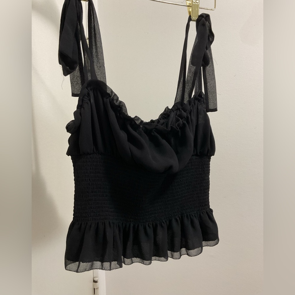 💥Wilfred Black Ruffled Camisole Top